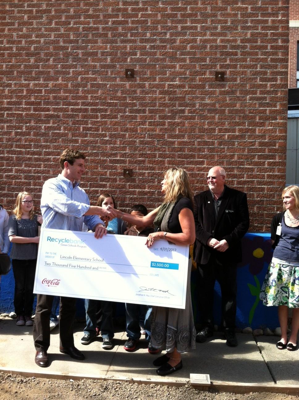 Twin Falls’ Lincoln Elementary Receives a Grant from Recyclebank and